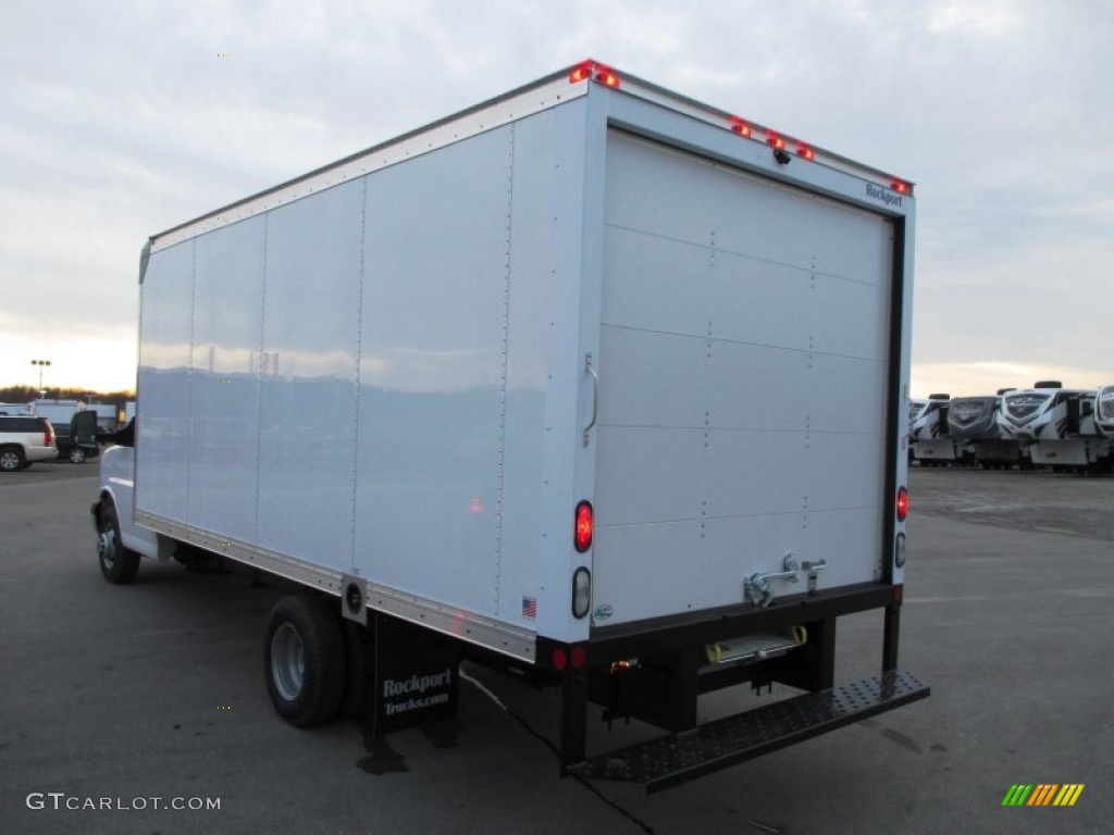 2014 Savana Cutaway 3500 Commercial Moving Truck - Summit White / Medium Pewter photo #15
