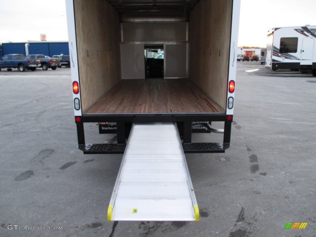 2014 Savana Cutaway 3500 Commercial Moving Truck - Summit White / Medium Pewter photo #19