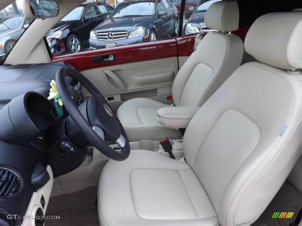 2006 Volkswagen New Beetle 2.5 Convertible Front Seat Photo #89011329