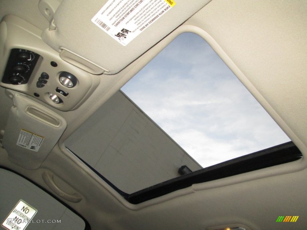 2004 Cadillac Escalade AWD Sunroof Photo #89011584