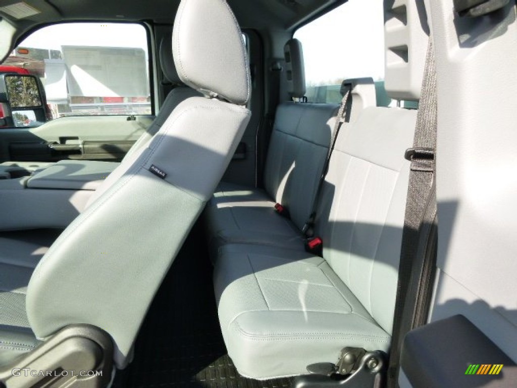 2014 F350 Super Duty XL SuperCab 4x4 - Oxford White / Steel photo #13