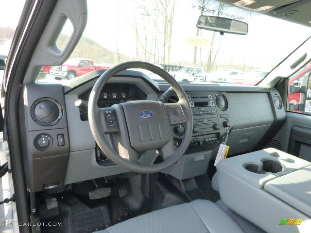2014 F350 Super Duty XL SuperCab 4x4 - Oxford White / Steel photo #15