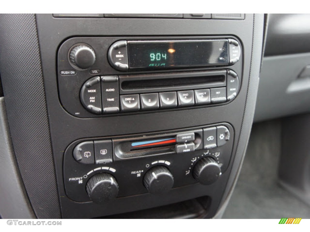 2007 Dodge Grand Caravan SE Controls Photos