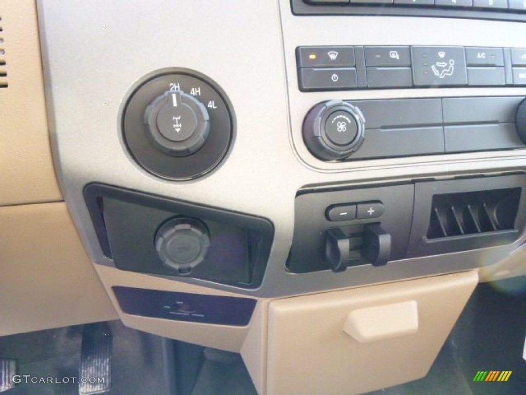 2014 Ford F250 Super Duty XLT SuperCab 4x4 Controls Photo #89014017