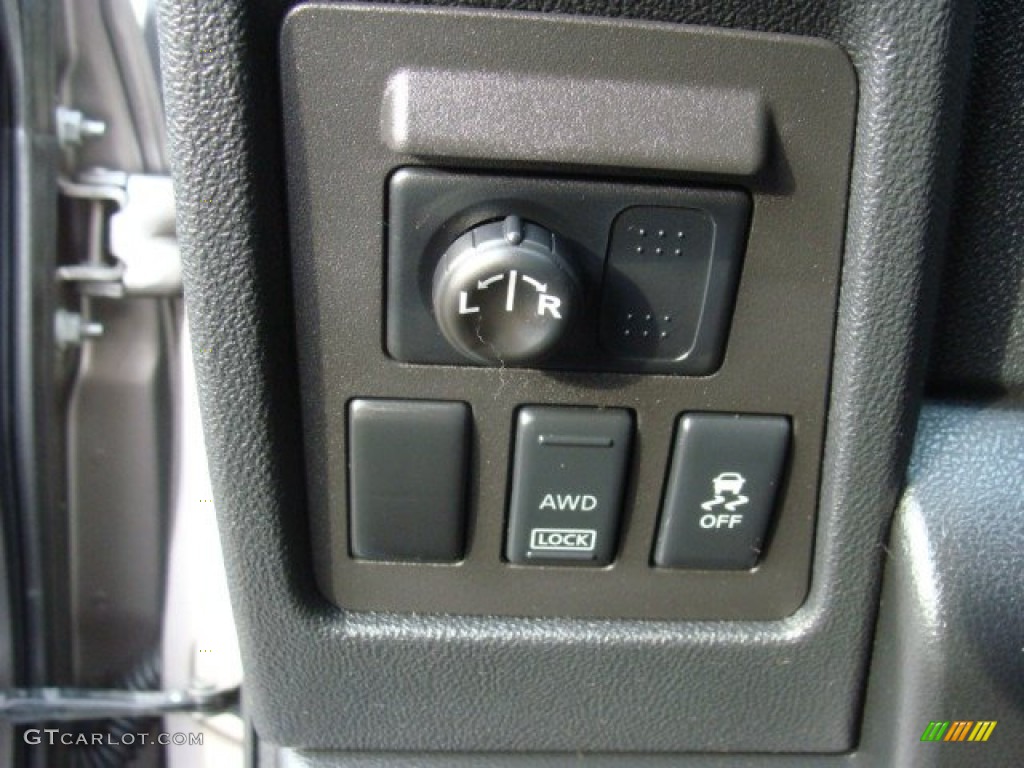 2011 Rogue S AWD - Platinum Graphite / Black photo #12