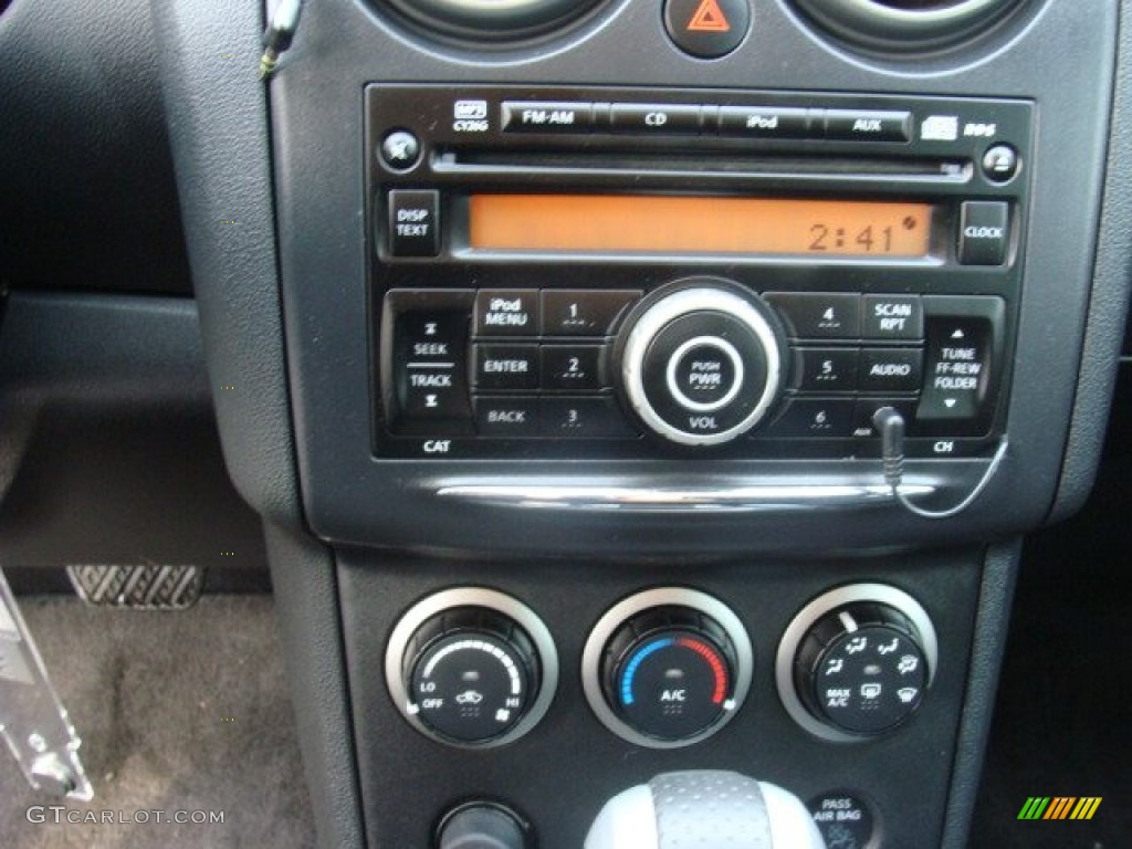 2011 Rogue S AWD - Platinum Graphite / Black photo #16