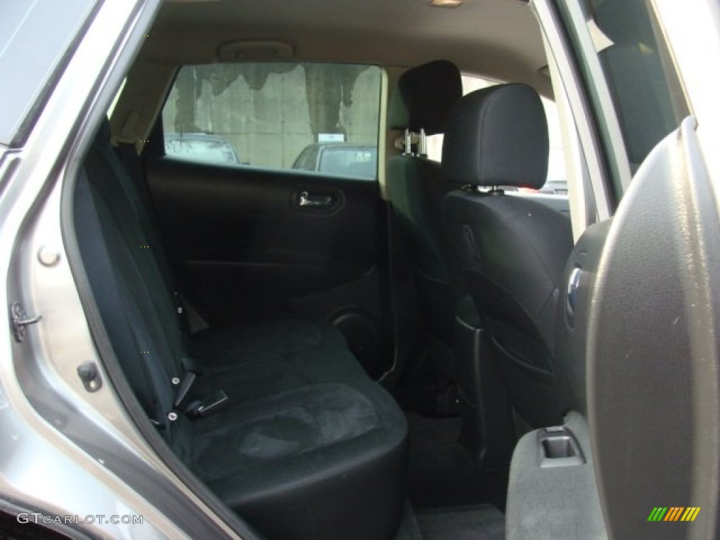 2011 Rogue S AWD - Platinum Graphite / Black photo #21