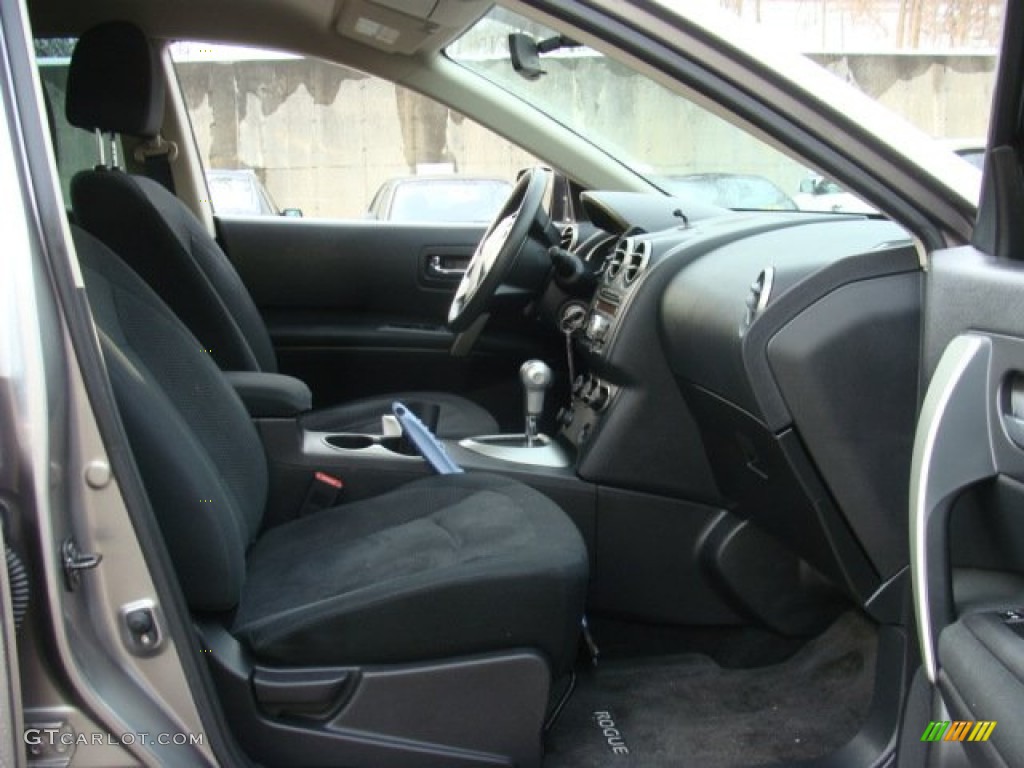 2011 Rogue S AWD - Platinum Graphite / Black photo #24