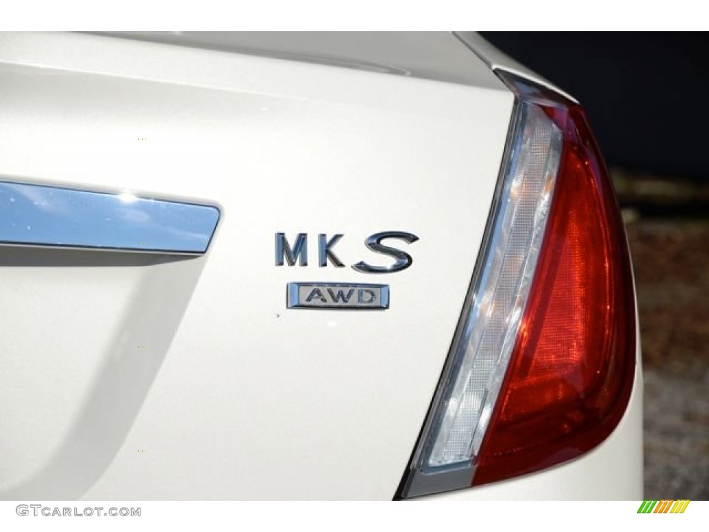 2009 MKS AWD Sedan - White Suede / Charcoal Black photo #7