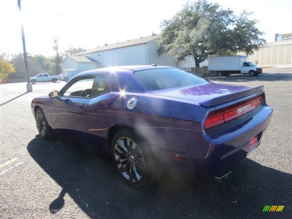 2013 Challenger SRT8 392 - Plum Crazy Pearl / Dark Slate Gray photo #5