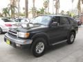 Black - 4Runner SR5 Photo No. 5