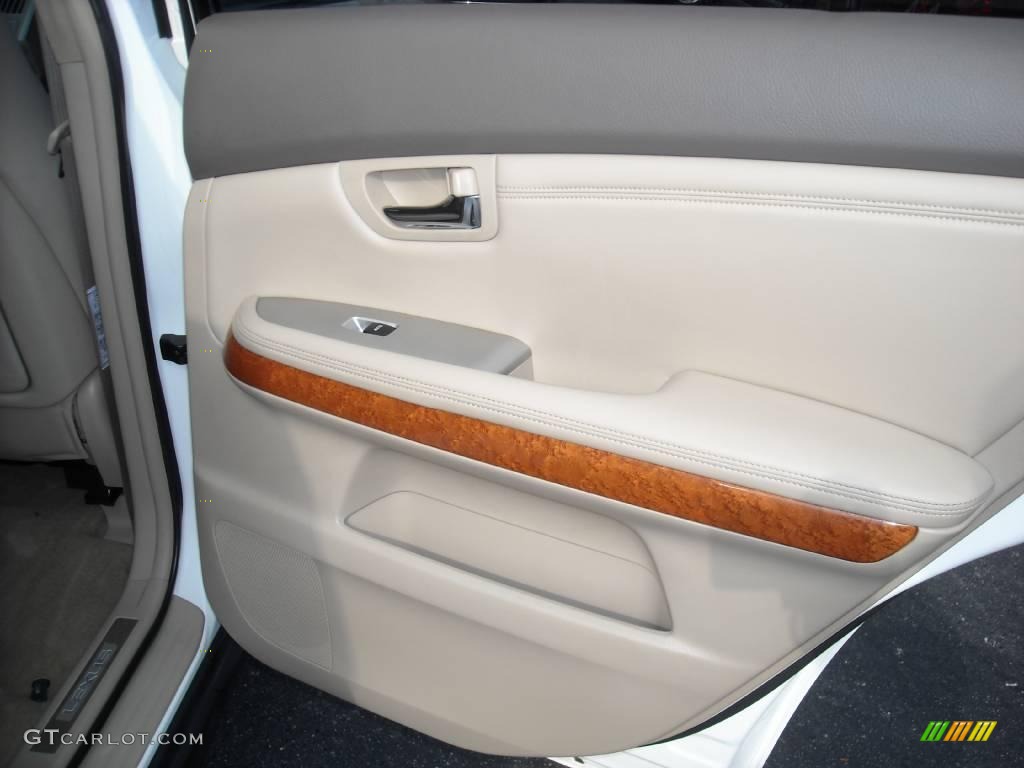 2005 RX 330 - Crystal White / Light Gray photo #13
