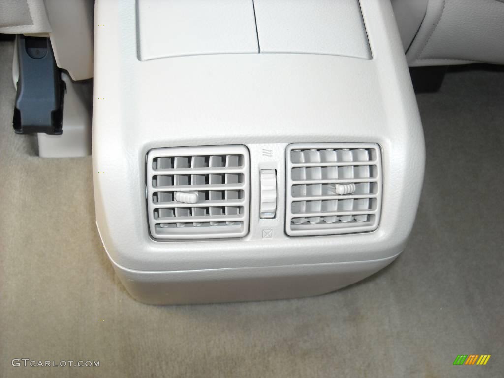 2005 RX 330 - Crystal White / Light Gray photo #19