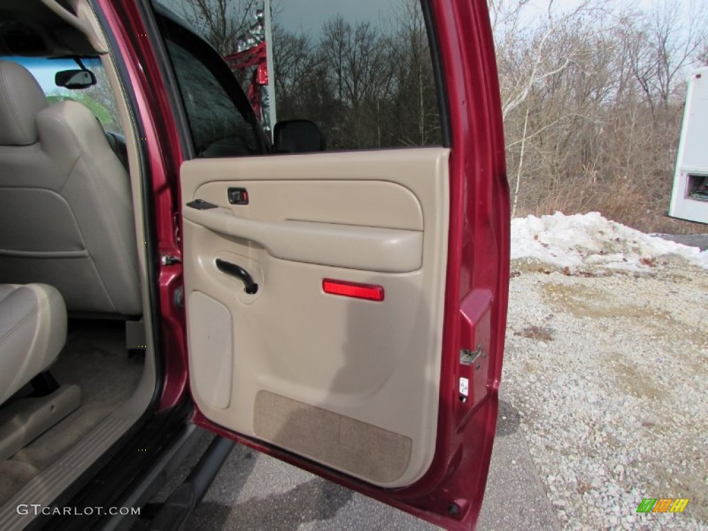 2004 Suburban 1500 Z71 4x4 - Sport Red Metallic / Tan/Neutral photo #13