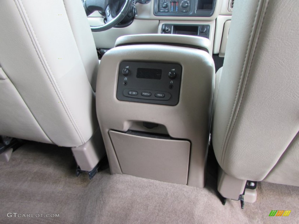 2004 Suburban 1500 Z71 4x4 - Sport Red Metallic / Tan/Neutral photo #18