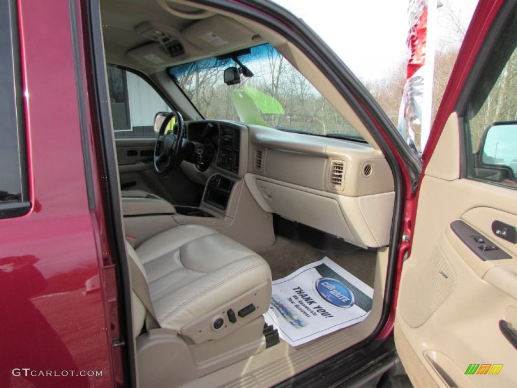 2004 Suburban 1500 Z71 4x4 - Sport Red Metallic / Tan/Neutral photo #24