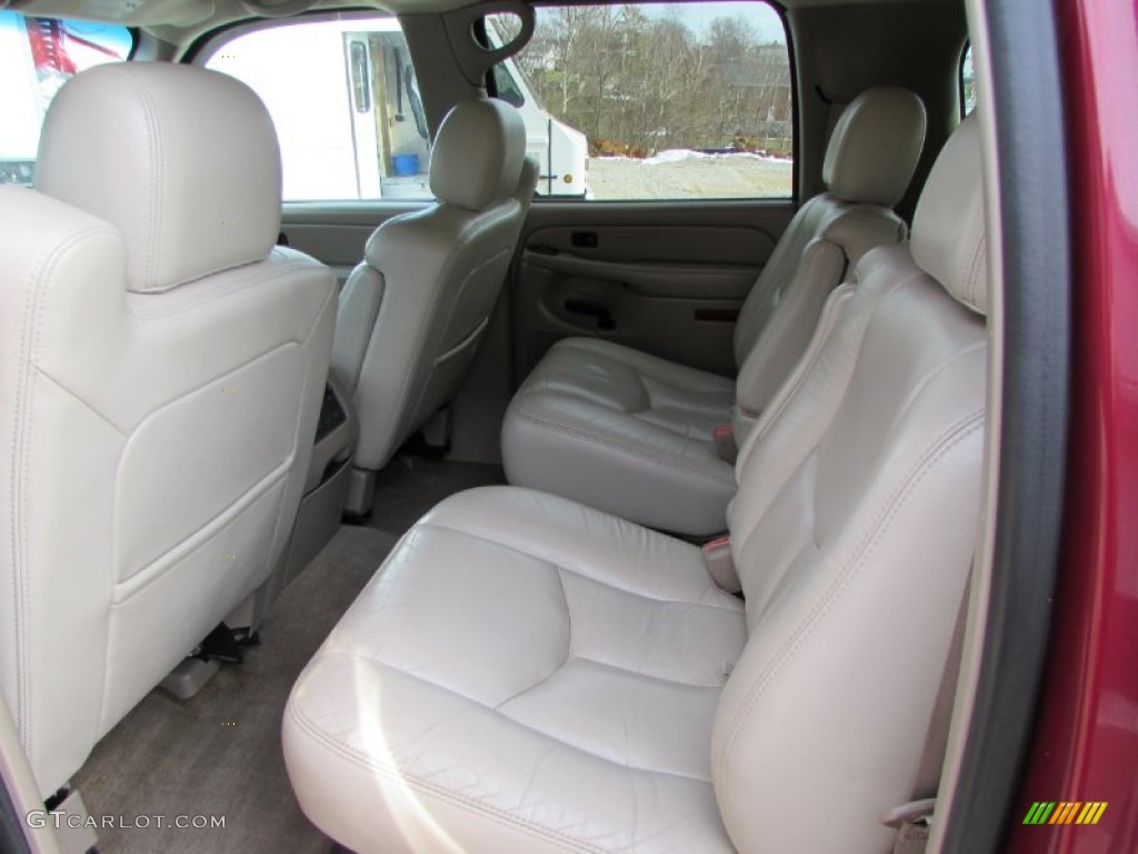 2004 Suburban 1500 Z71 4x4 - Sport Red Metallic / Tan/Neutral photo #31