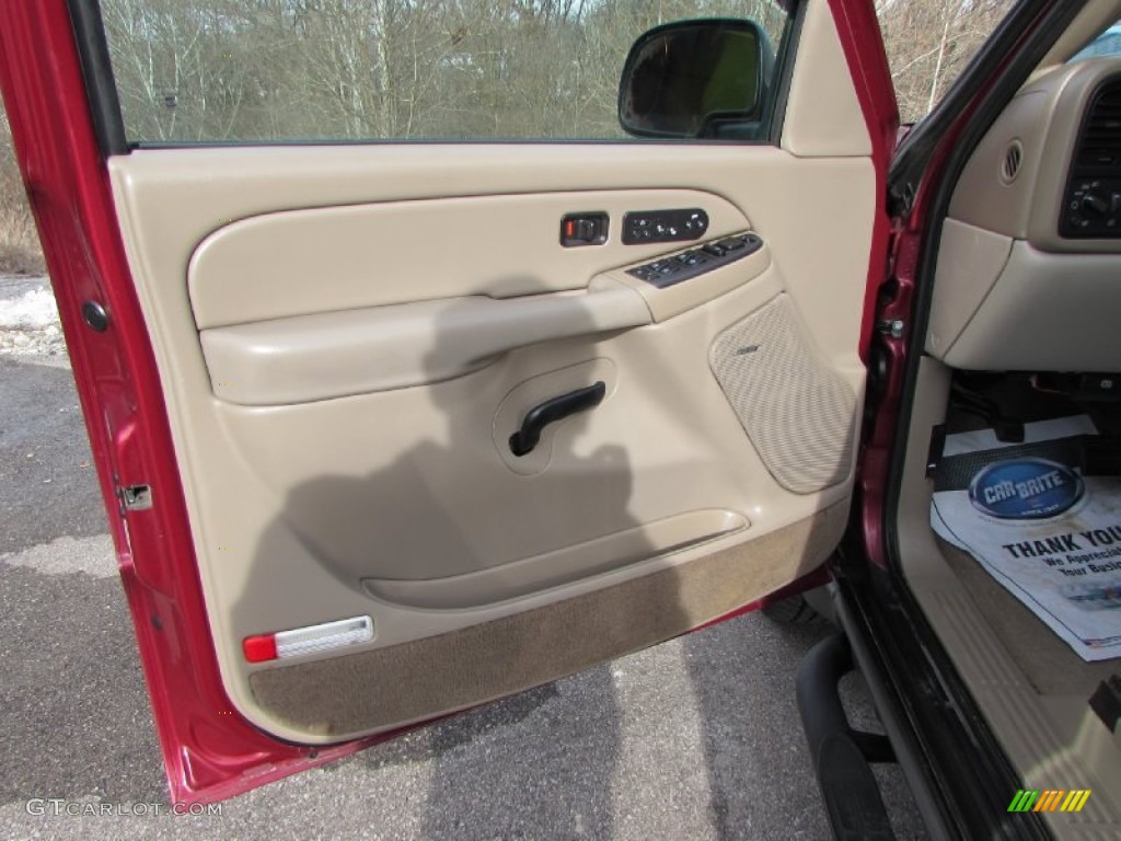 2004 Suburban 1500 Z71 4x4 - Sport Red Metallic / Tan/Neutral photo #33