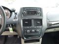 Stone White - Grand Caravan SE Photo No. 16