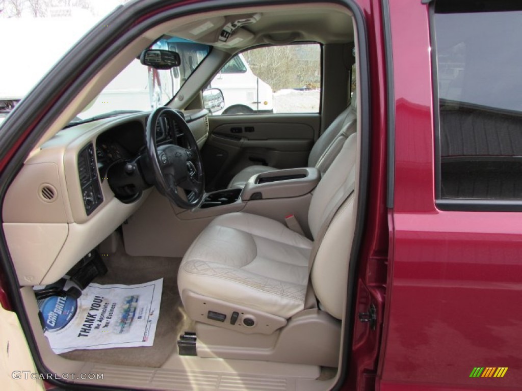 2004 Suburban 1500 Z71 4x4 - Sport Red Metallic / Tan/Neutral photo #38