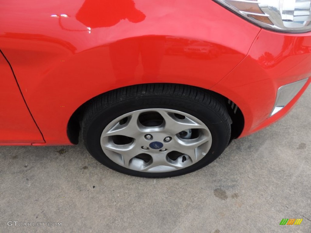 2012 Ford Fiesta SEL Sedan Wheel Photos
