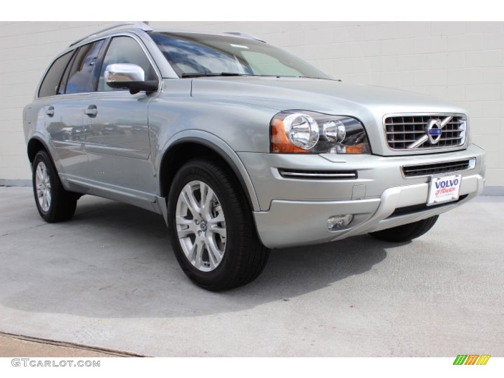 Electric Silver Metallic Volvo XC90