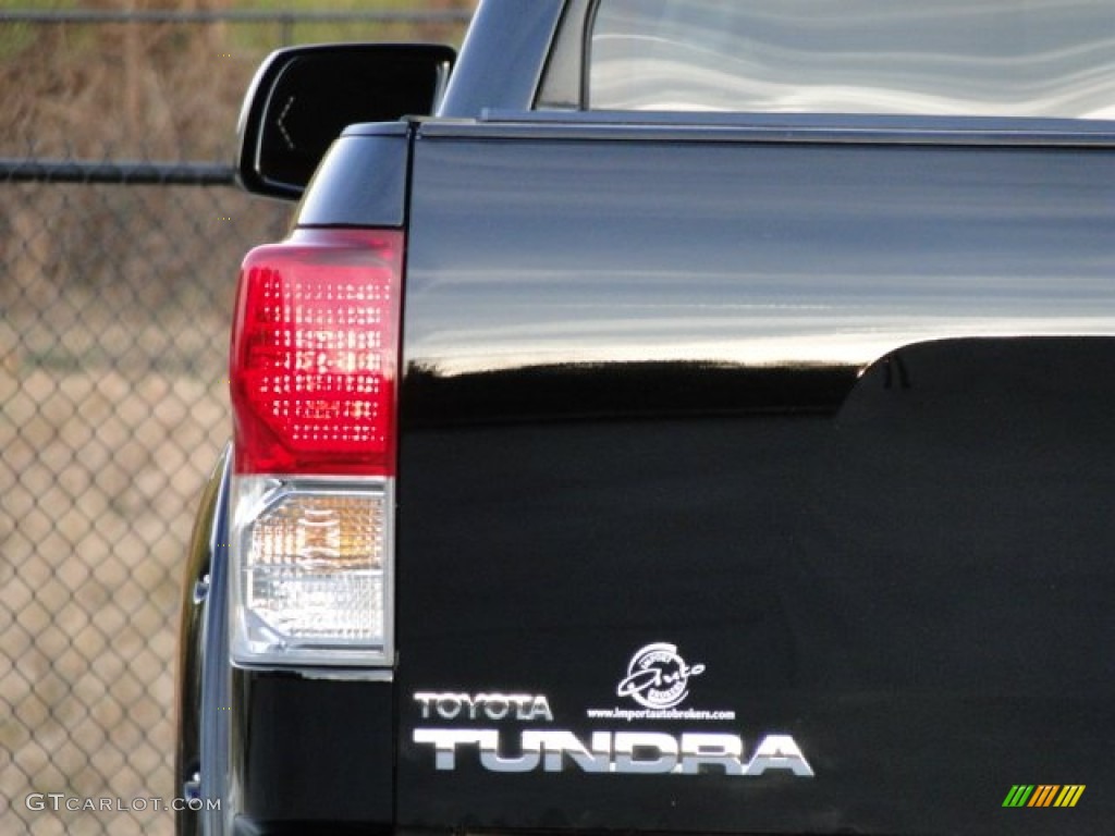 2010 Tundra Limited CrewMax 4x4 - Black / Black photo #32
