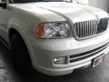 2005 Cashmere Tri Coat Lincoln Navigator Luxury 4x4  photo #4