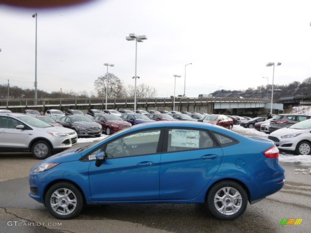 2014 Fiesta SE Sedan - Performance Blue / Medium Light Stone photo #5