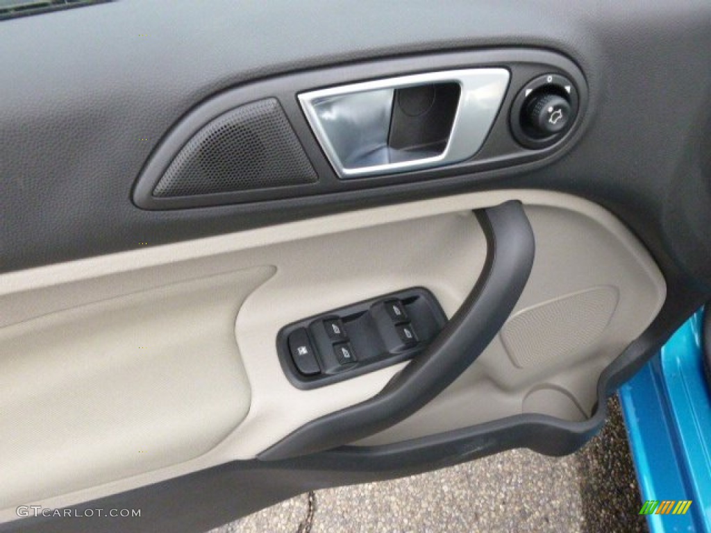2014 Fiesta SE Sedan - Performance Blue / Medium Light Stone photo #15