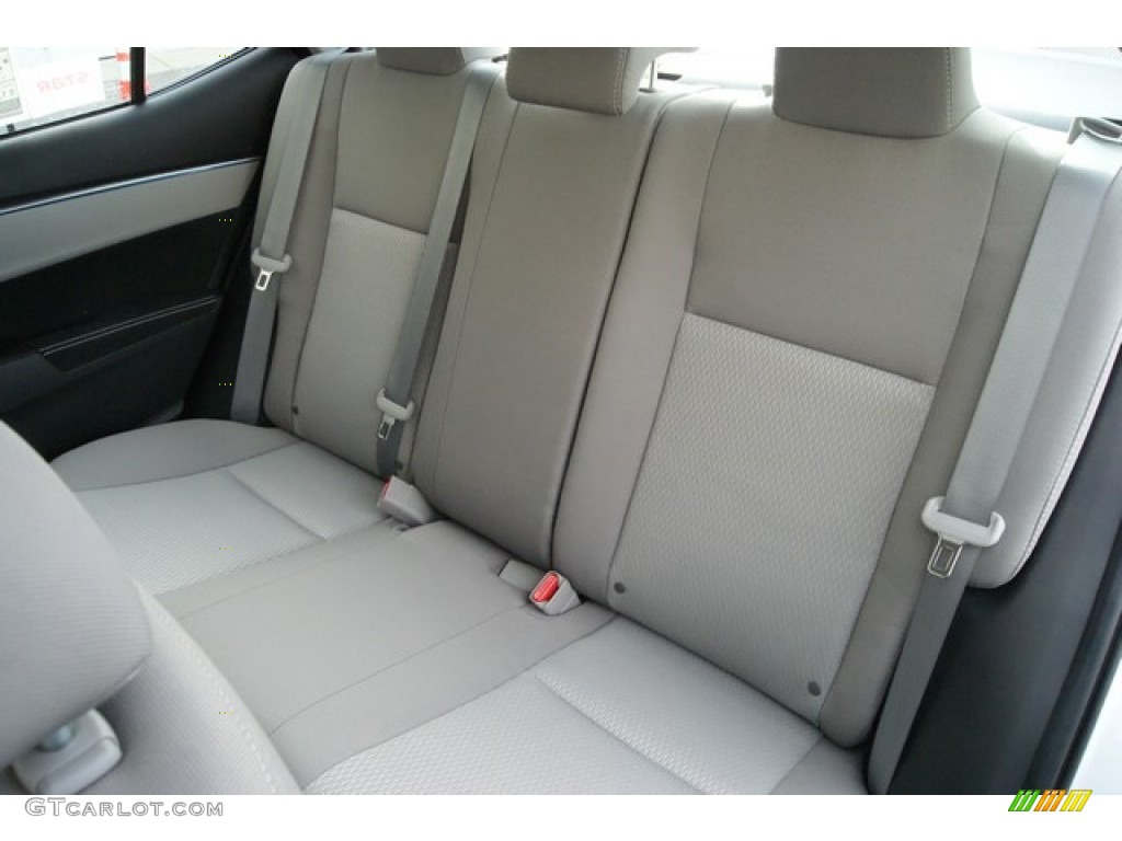 2014 Corolla LE - Classic Silver Metallic / Ash photo #7