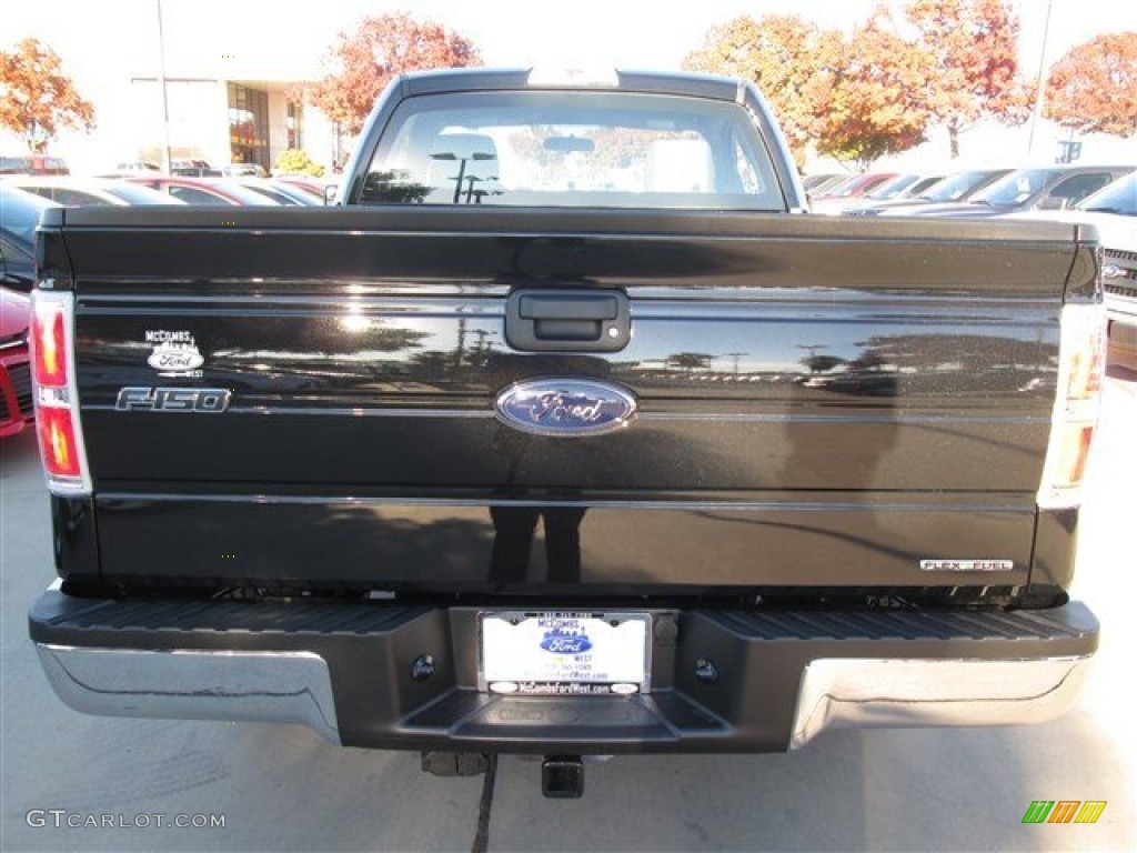 2014 F150 XL Regular Cab - Tuxedo Black / Steel Grey photo #3