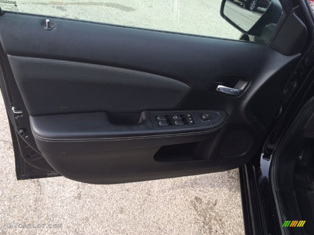 2013 Avenger SE - Black / Black photo #11