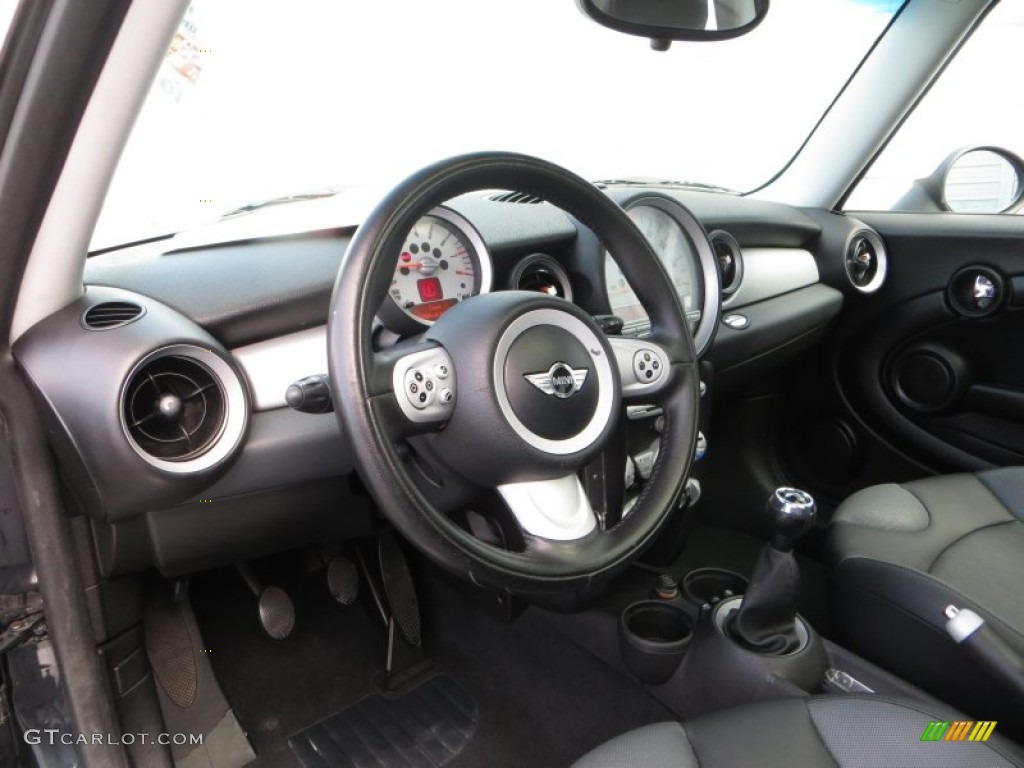 2007 Cooper Hardtop - Astro Black Metallic / Carbon Black/Carbon Black photo #29