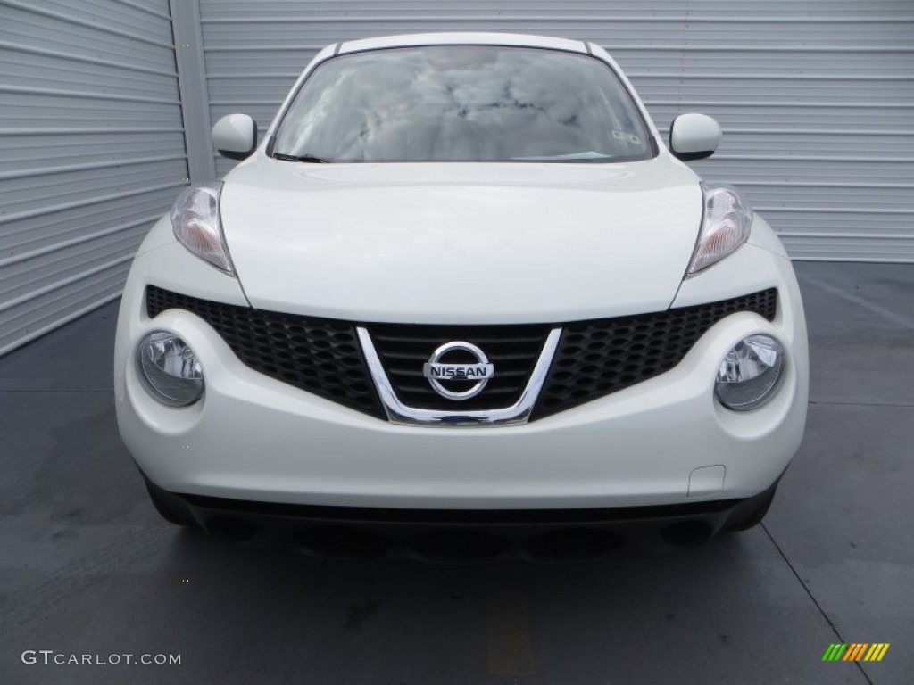 2012 Juke SV - White Pearl / Black/Silver Trim photo #8
