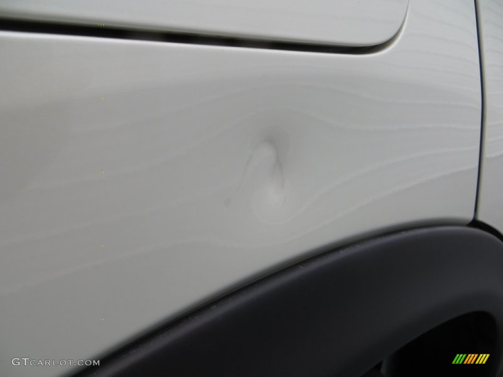 2012 Juke SV - White Pearl / Black/Silver Trim photo #16