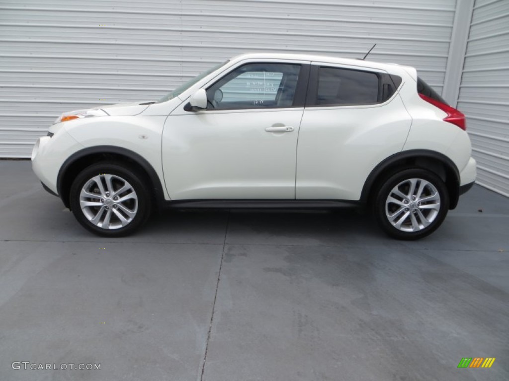 2012 Juke SV - White Pearl / Black/Silver Trim photo #51