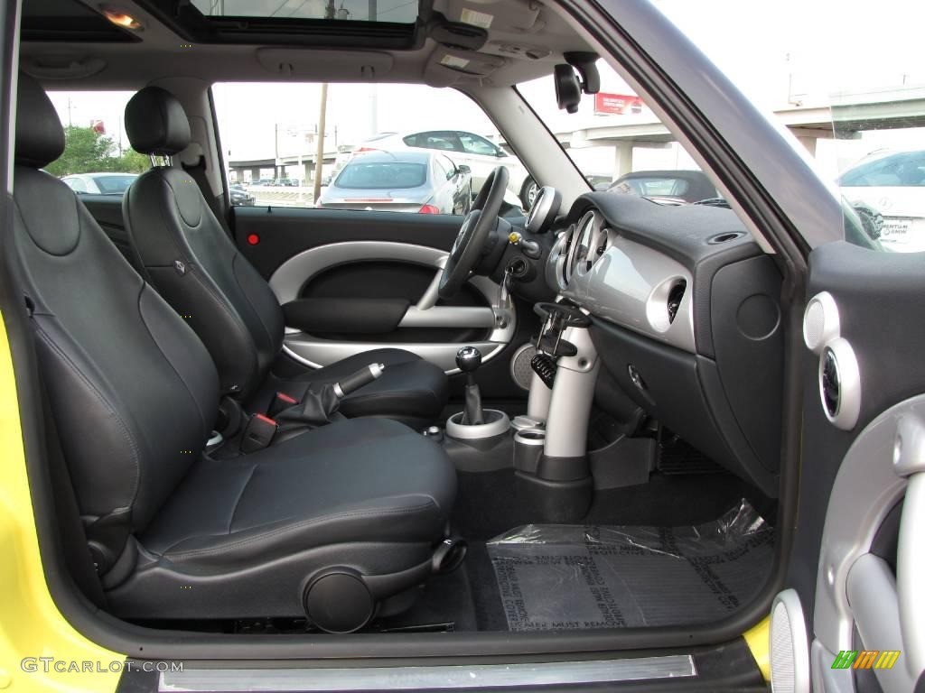 2006 Cooper Hardtop - Liquid Yellow / Panther Black photo #18