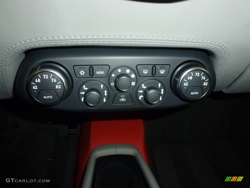 2014 Ferrari 458 Spider Controls Photo #89051359