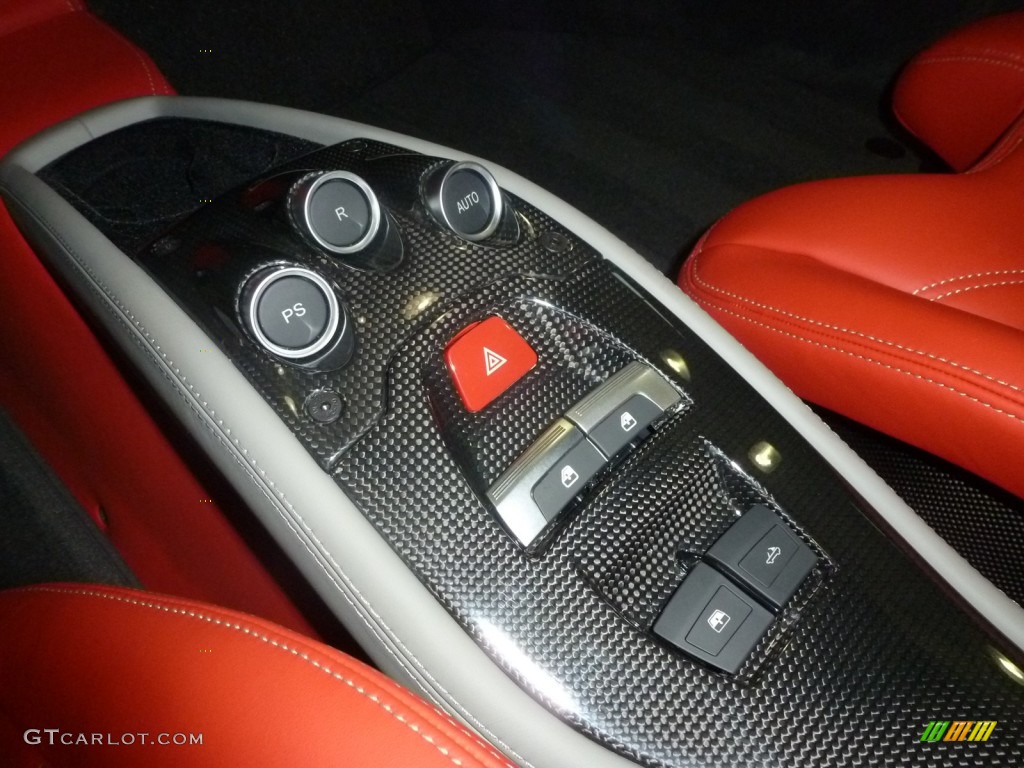 2014 Ferrari 458 Spider Controls Photo #89051362