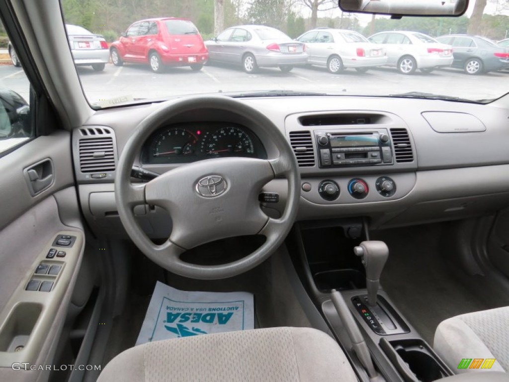 2004 Camry LE - Black / Stone photo #9
