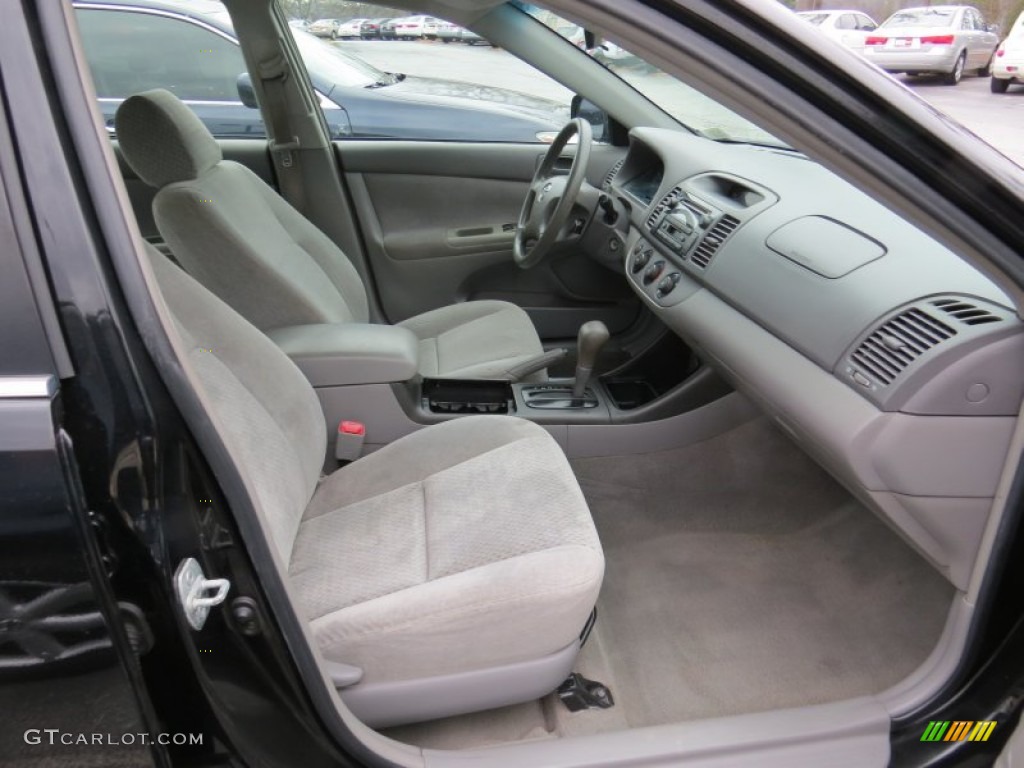 2004 Camry LE - Black / Stone photo #11