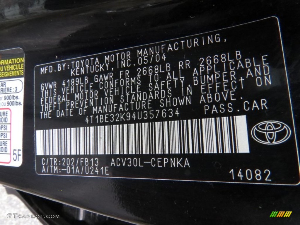 2004 Camry LE - Black / Stone photo #14