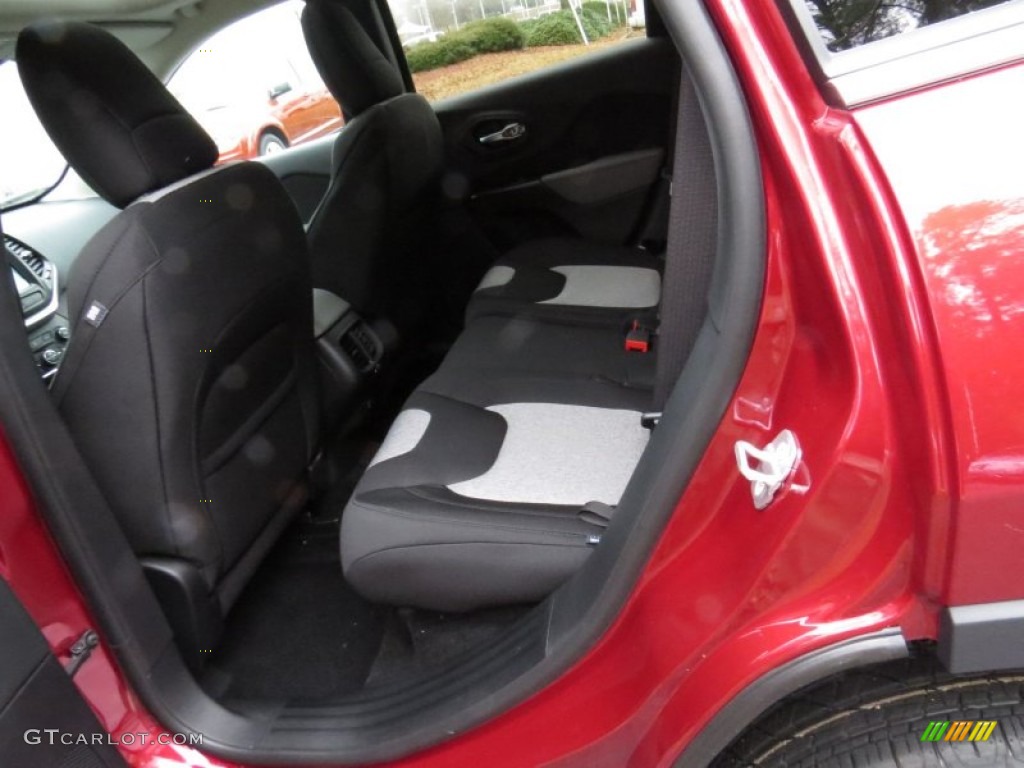 2014 Jeep Cherokee Latitude Rear Seat Photo #89057873