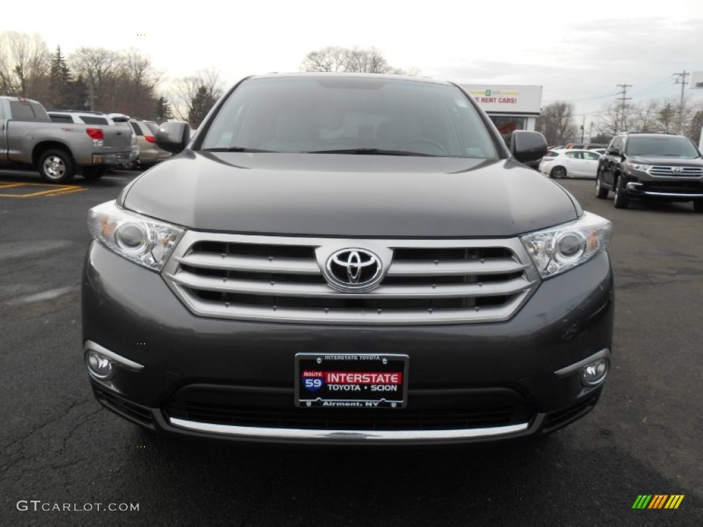 2012 Highlander V6 4WD - Magnetic Gray Metallic / Ash photo #2