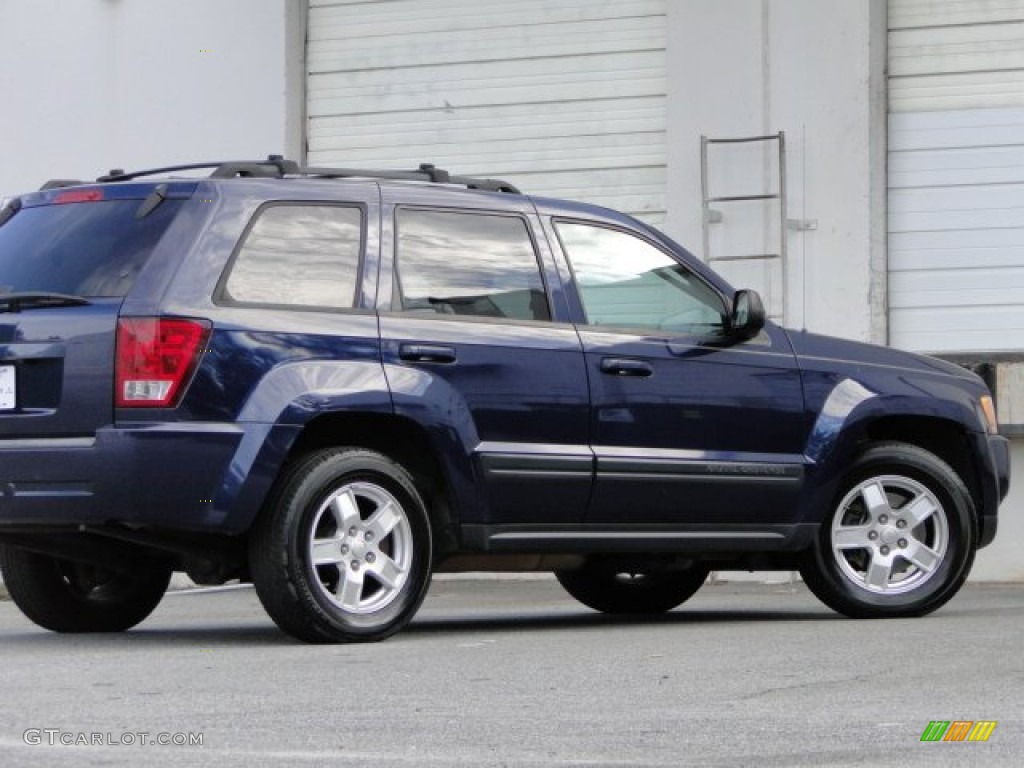 2006 Grand Cherokee Laredo - Midnight Blue Pearl / Medium Slate Gray photo #33