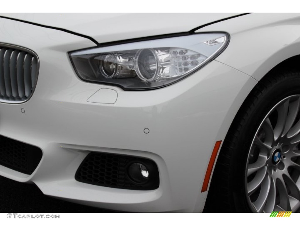 2013 5 Series 550i Gran Turismo - Alpine White / Black photo #29