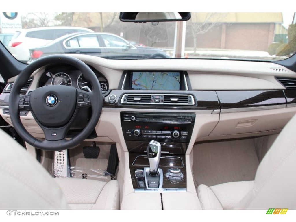 2013 BMW 7 Series 740i Sedan Oyster Dashboard Photo #89086370