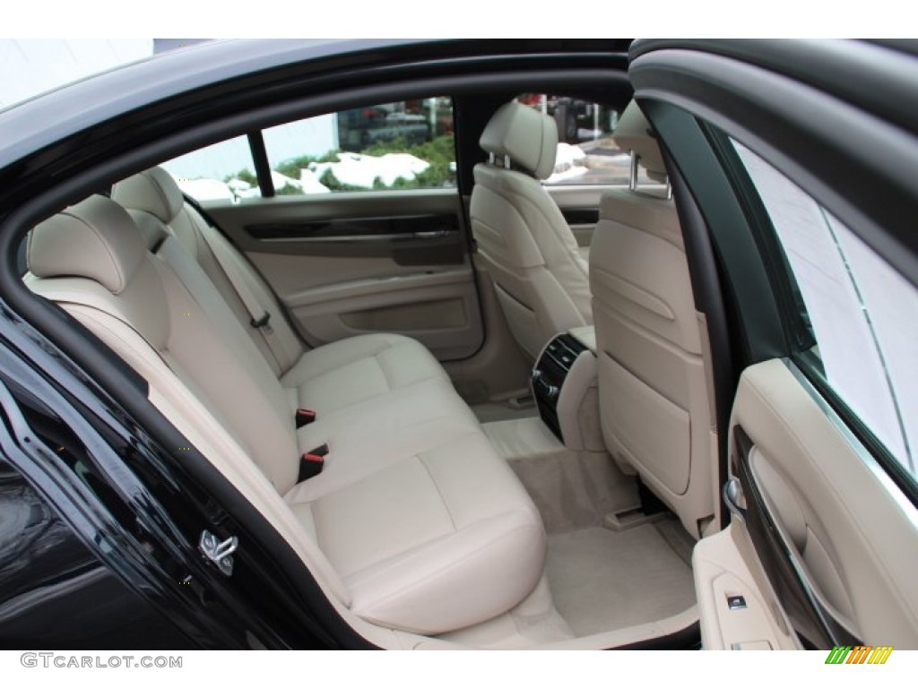 2013 BMW 7 Series 740i Sedan Rear Seat Photo #89086595