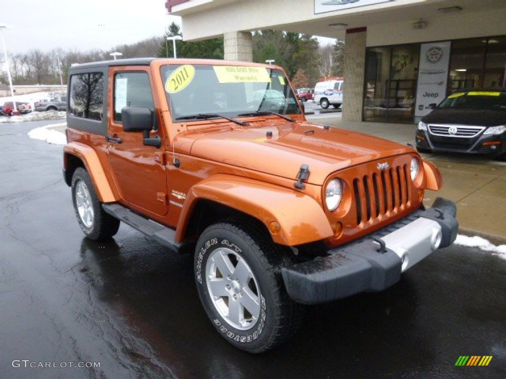 2011 Wrangler Sahara 4x4 - Mango Tango Pearl / Black photo #2